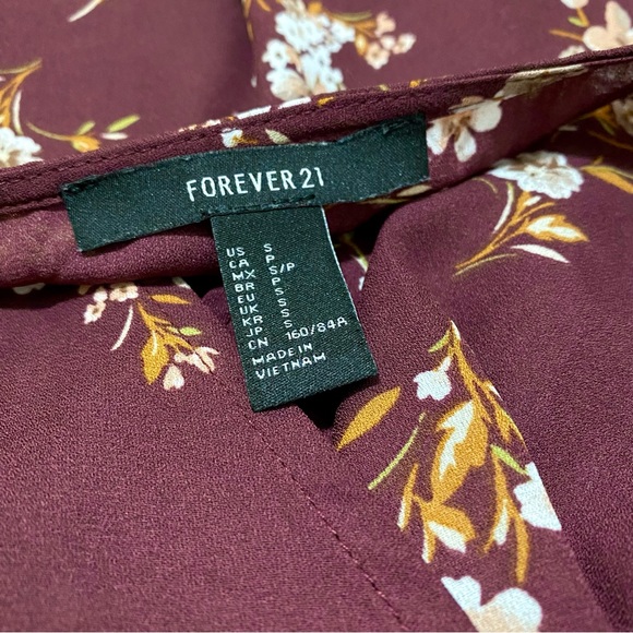 EUC Forever 21 peplum wrap floral blouse - Picture 5 of 12